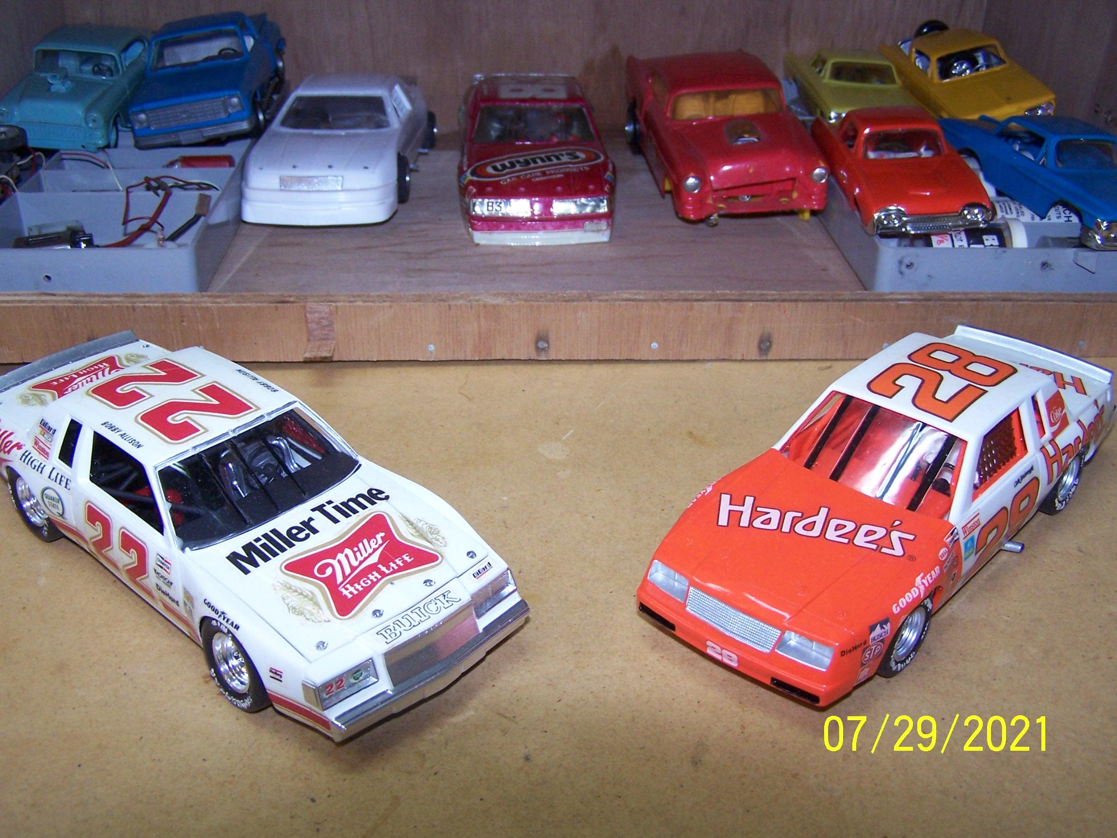 SOME FULL NASCAR 1-25 STATIC MODELS